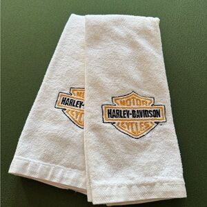 Harley-Davidson White Towels with Gold and Black Logo